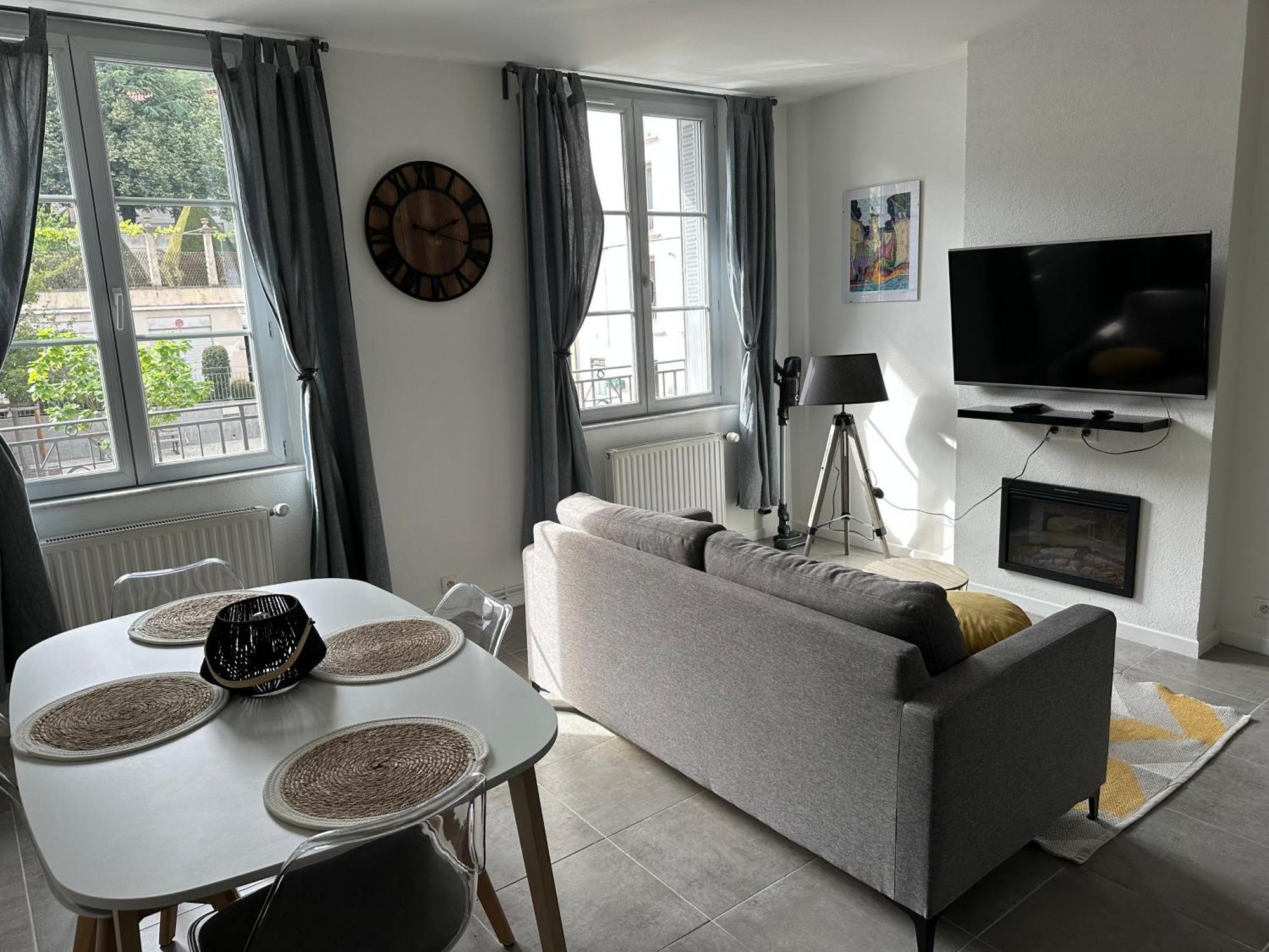 Appartement Avec Terrasse Au Puy Le Puy-en-Velay Exterior foto